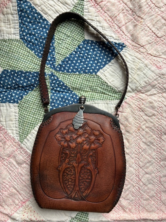 Antique Handbags - Antique Rare Early 1900s Leather Nacona Purse Art Nouveau As Is